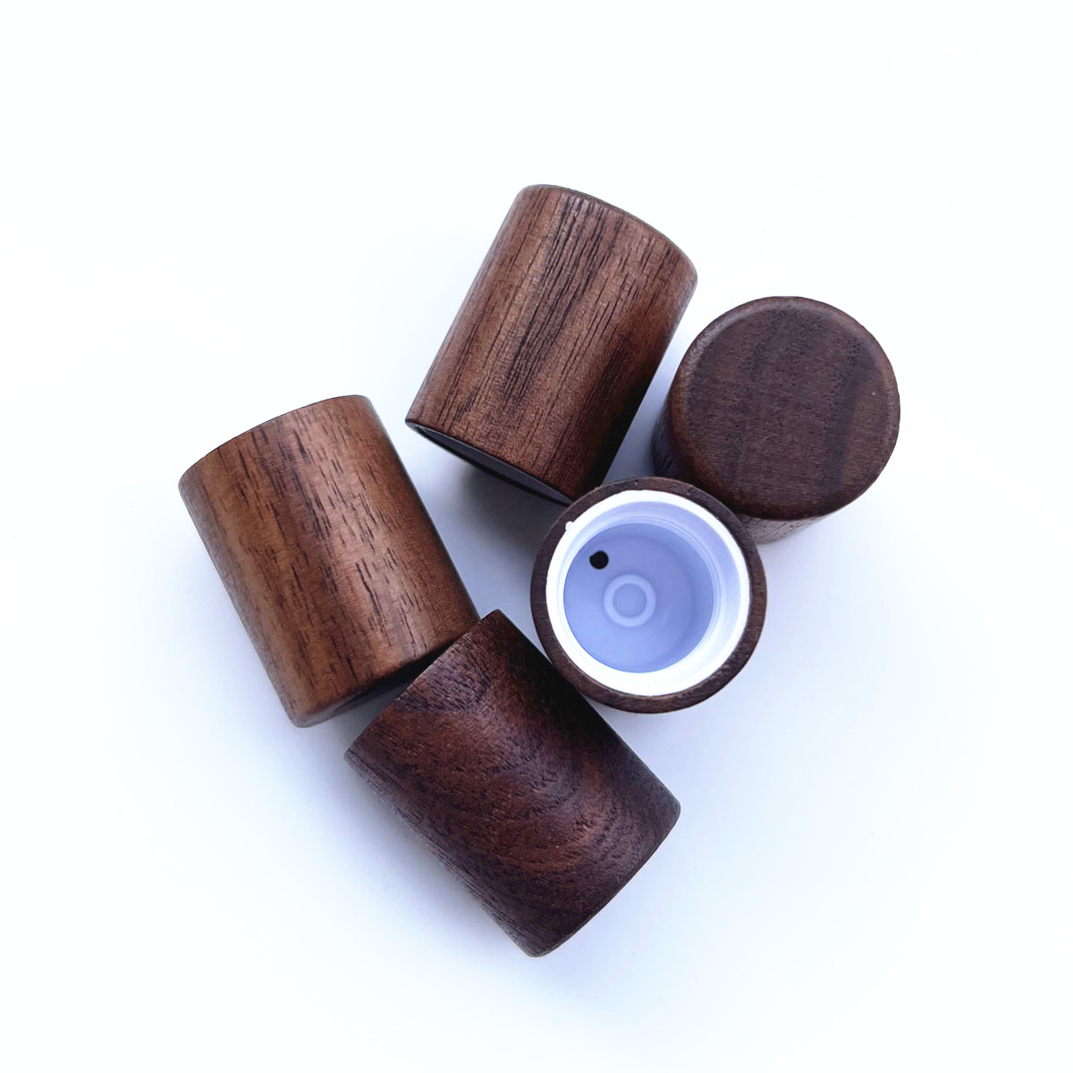 Attar Oil Roll On - 10x Natuurlijke Zwarte Walnoot Houten Dopjes